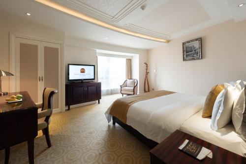 Paramount Gallery Hotel - Tap to explore photos