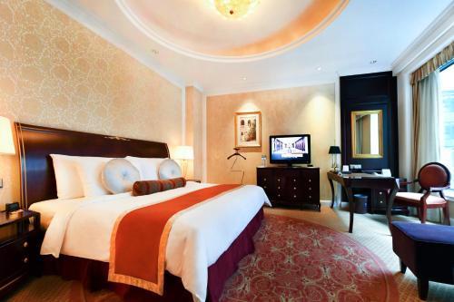 Grand Central Hotel Shanghai - Tap to explore photos