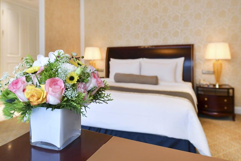 Grand Central Hotel Shanghai Room Type - Deluxe Room