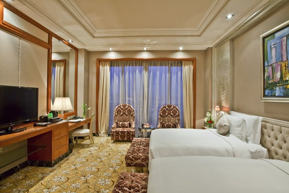 Chateau Star River Pudong Shanghai Room Type - Deluxe Twin Room with City View