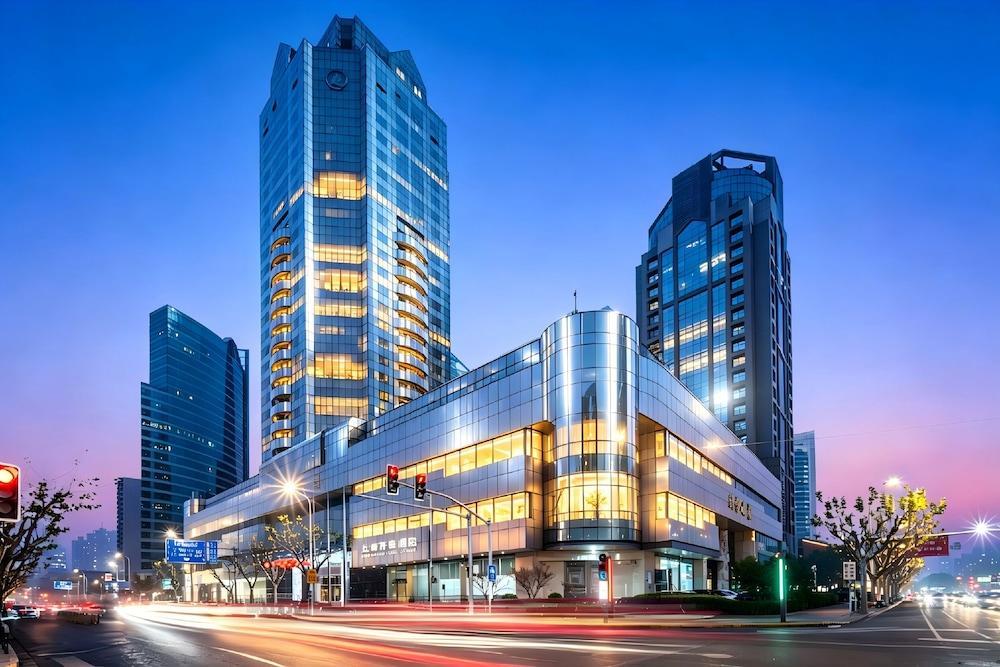 Shanghai QILU Hotel