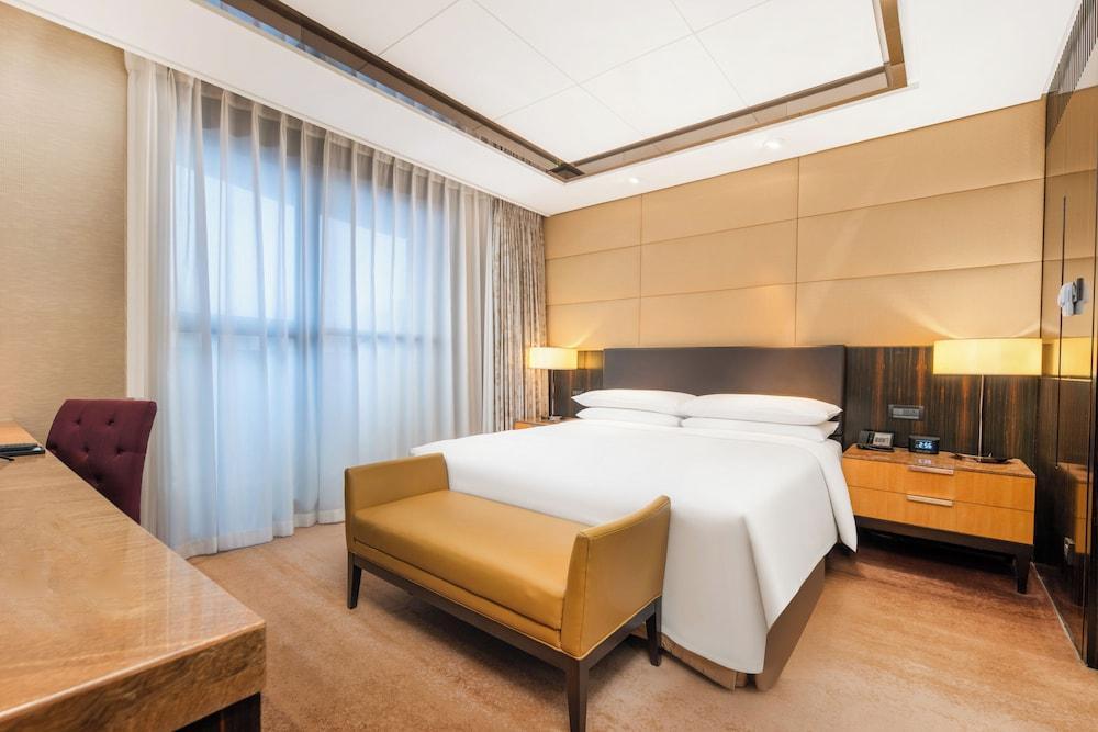 Shanghai QILU Hotel Room Type - Executive Suite