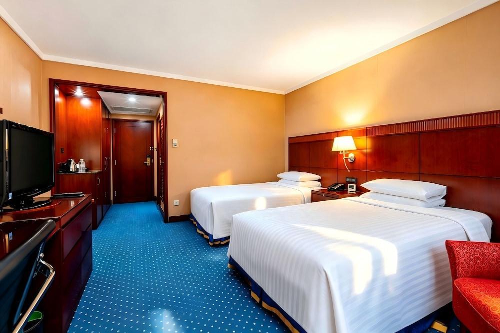 Shanghai QILU Hotel Room Type - Deluxe Twin Bed