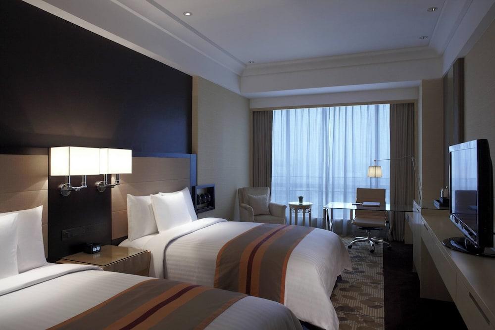 Courtyard by Marriott Shanghai Central Room Type - Room, 2 Double Beds