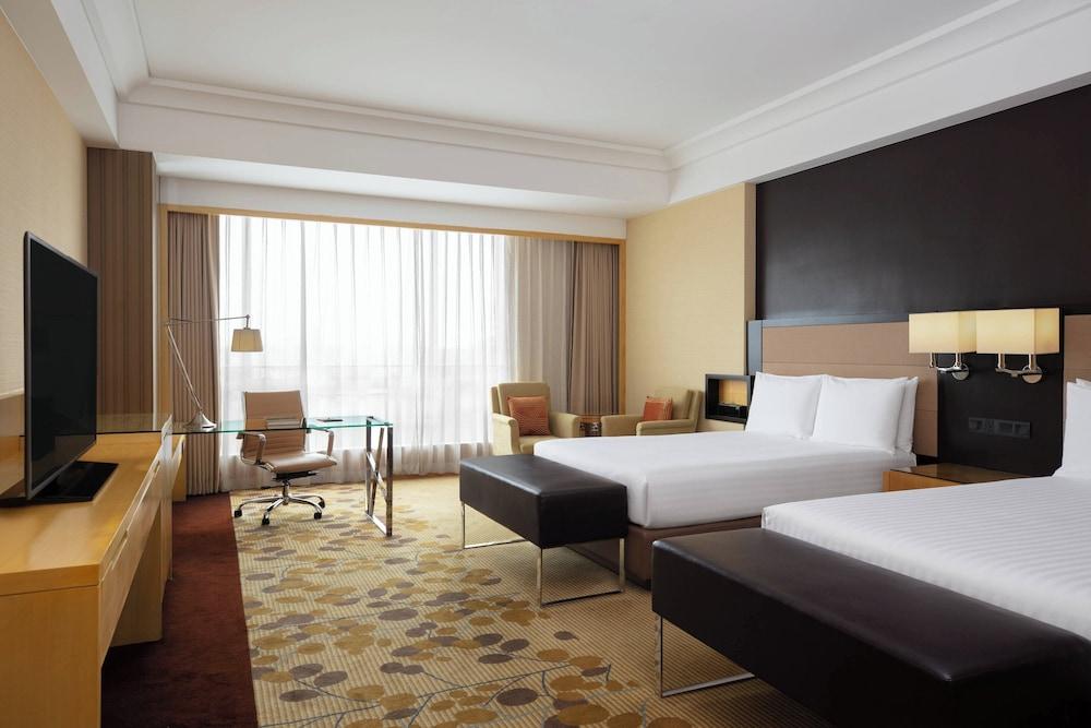 Courtyard by Marriott Shanghai Central Room Type - Executive Room, 2 Double Beds