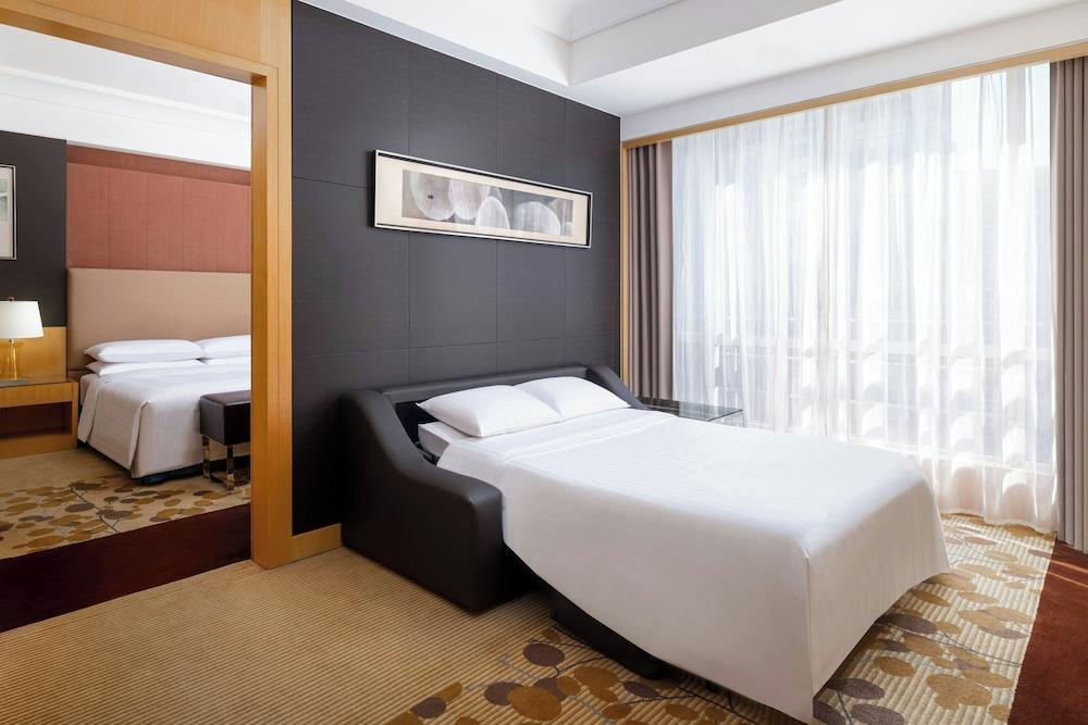 Courtyard by Marriott Shanghai Central Room Type - Family Suite with Sofa Bed Courtyard by Marriott Shanghai Central Room Type - Family Suite with Sofa Bed
