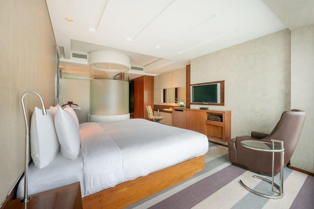 The Eton Hotel Room Type - Deluxe Room The Eton Hotel Room Type - Deluxe Room