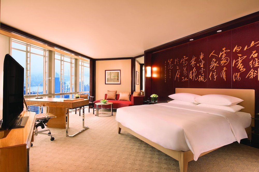 Grand Hyatt Shanghai Room Type - 1 Queen Bed River View Grand Hyatt Shanghai Room Type - 1 Queen Bed River View