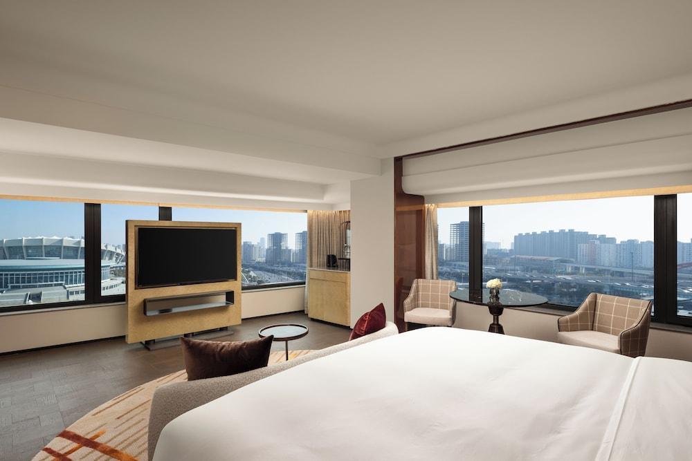 The Kunlun Hua Ting Hotel & Towers,Shanghai Room Type - Deluxe King With Kids