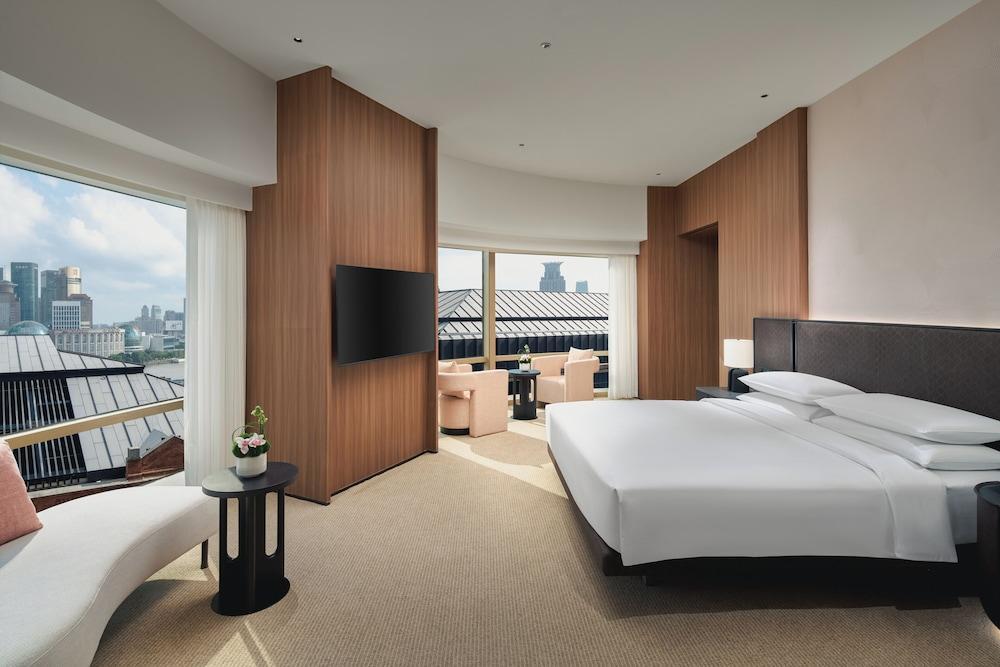 Hyatt On The Bund - Tap to explore photos