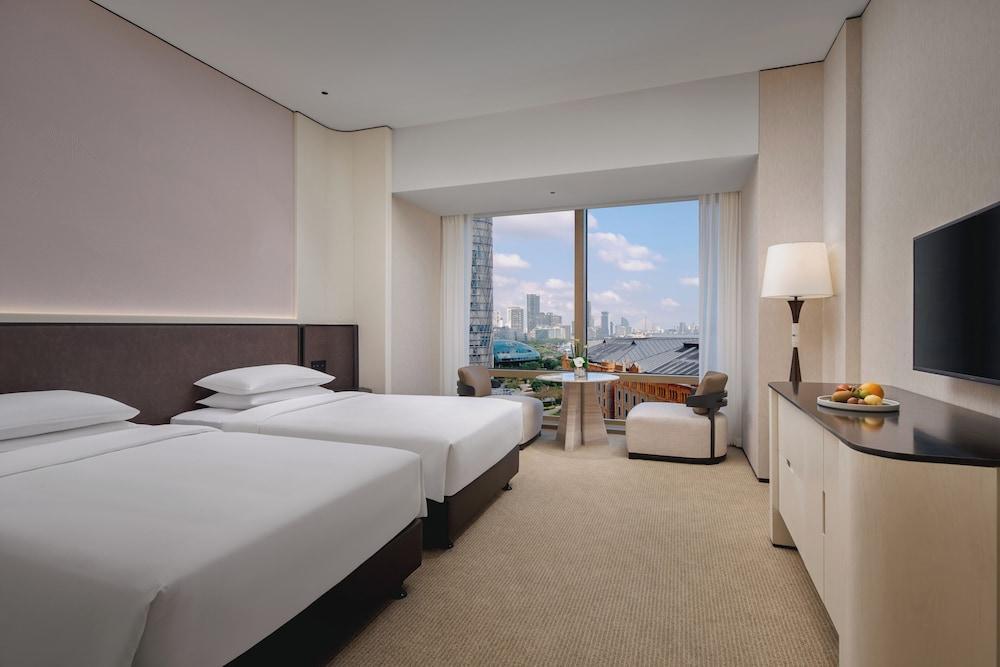 Hyatt On The Bund Room Type - Superior Twin