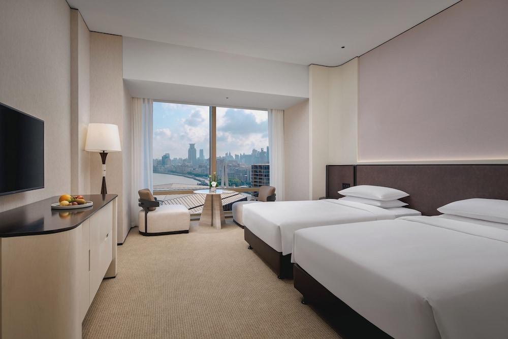 Hyatt On The Bund Room Type - Bund View Twin