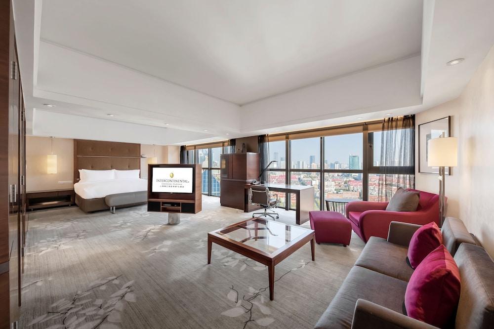 InterContinental Shanghai Pudong Hotel Room Type - Junior Suite, 1 King Bed, City View