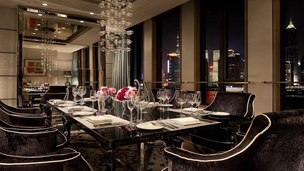 Hotel Indigo Shanghai on The Bund, an IHG hotel Room Type - 1 King Artistical Suite