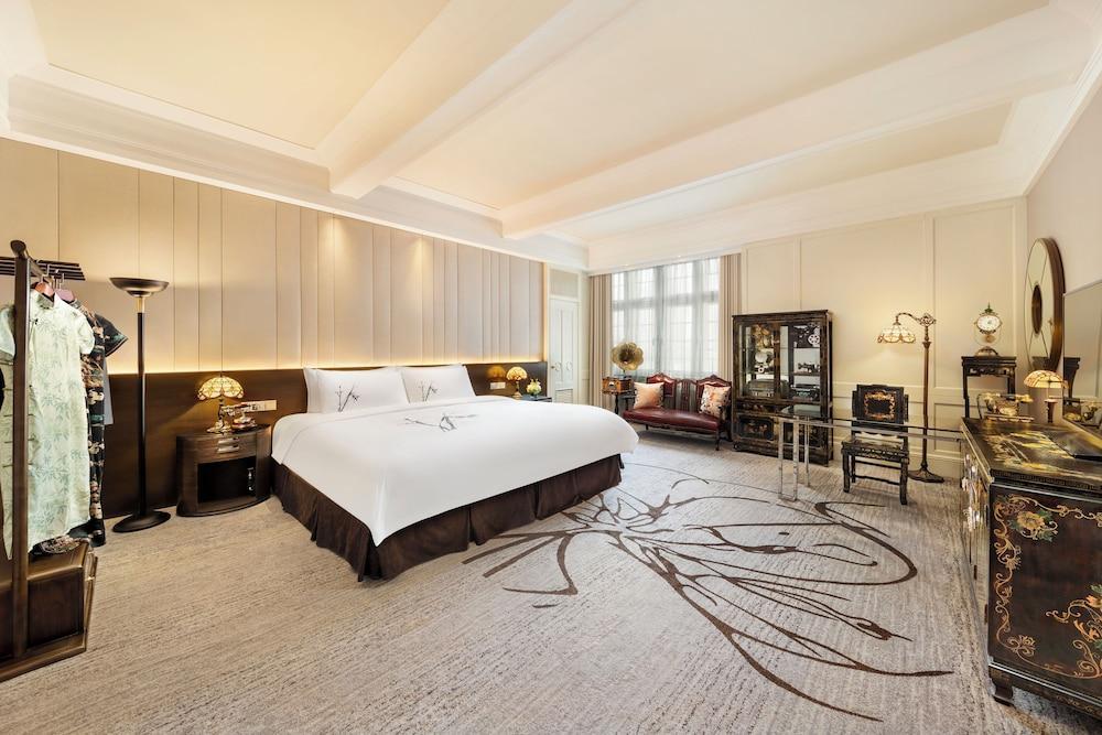 Jin Jiang Hotel Shanghai Room Type - Cathay building 1926 Premier Deluxe Themed King Bed Room