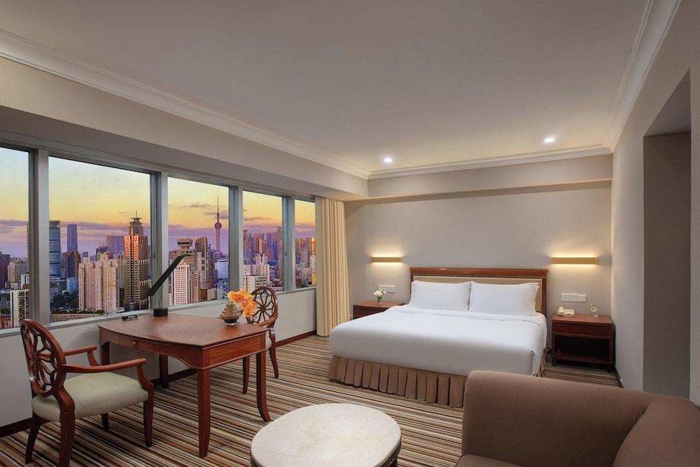 Jin Jiang Tower Room Type - Superior Double Room