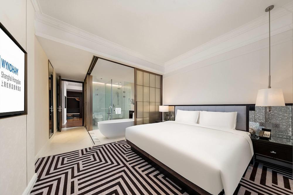 Wyndham Shanghai Hongqiao Room Type - Luxury Suite Non smoking
