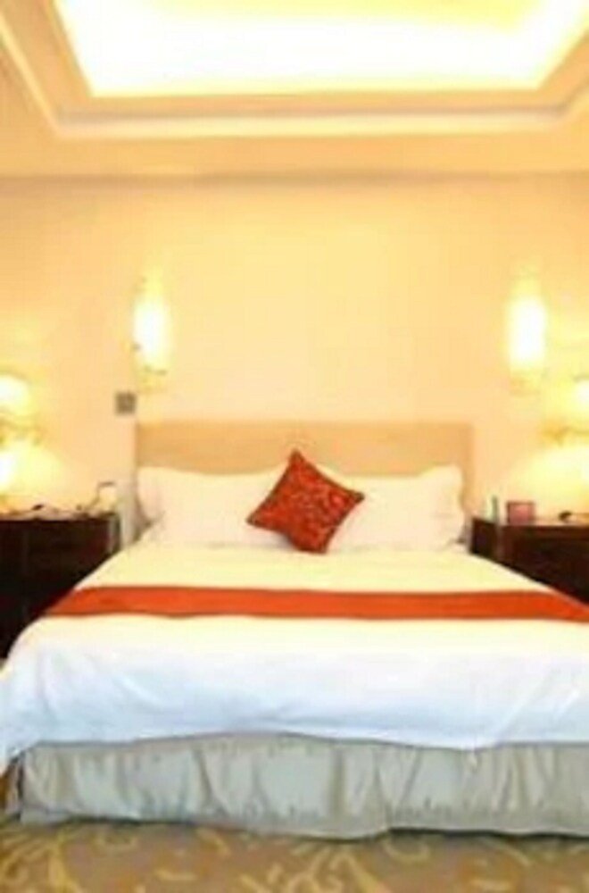 Jinrong International Hotel - Tap to explore photos