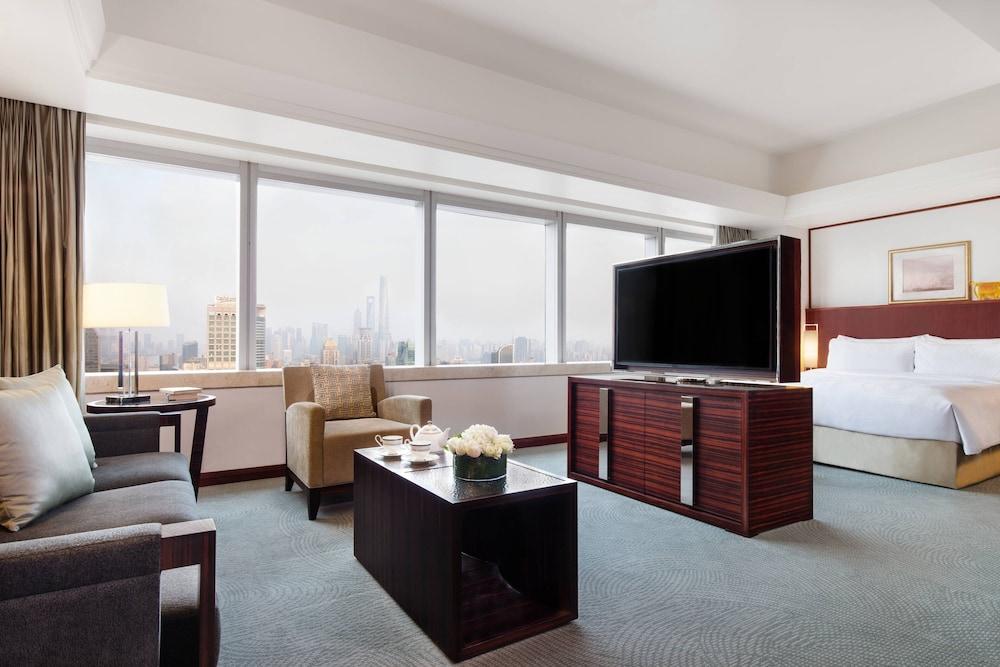 JW Marriott Hotel Shanghai Tomorrow Square Room Type - Skyline View Studio Suite (Executive Lounge Access) JW Marriott Hotel Shanghai Tomorrow Square Room Type - Skyline View Studio Suite (Executive Lounge Access)