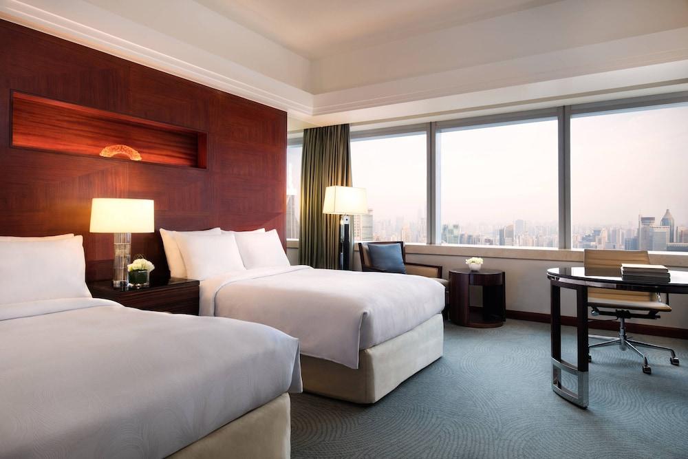 JW Marriott Hotel Shanghai Tomorrow Square Room Type - Skyline View Twin Room