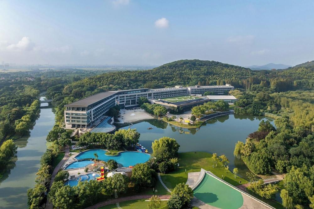 The Yuluxe Sheshan, A Tribute Portfolio Hotel