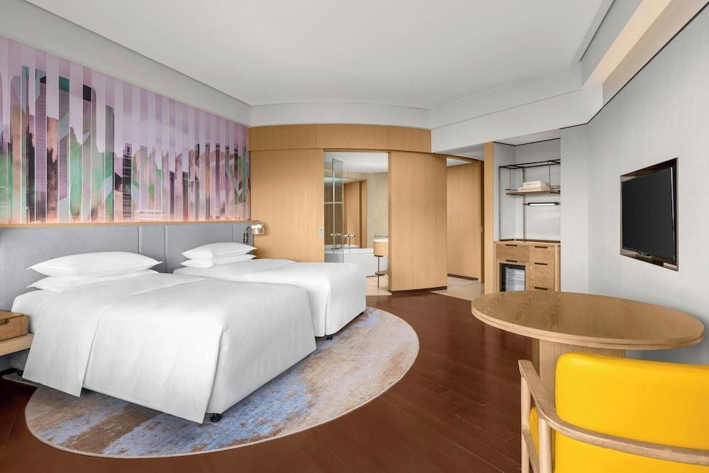 The Yuluxe Sheshan, A Tribute Portfolio Hotel Room Type - West Wing Superior Room, 2 Twin Beds, Balcony