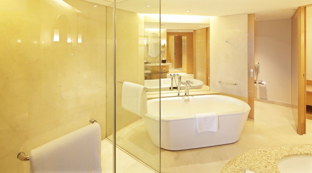 The Yuluxe Sheshan, A Tribute Portfolio Hotel - Tap to explore photos