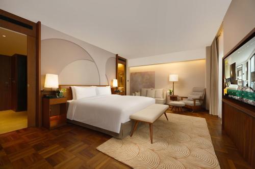 MaxX By Steigenberger Shanghai on the Bund - formerly Les Suites Orient, Bund Shanghai - Tap to explore photos