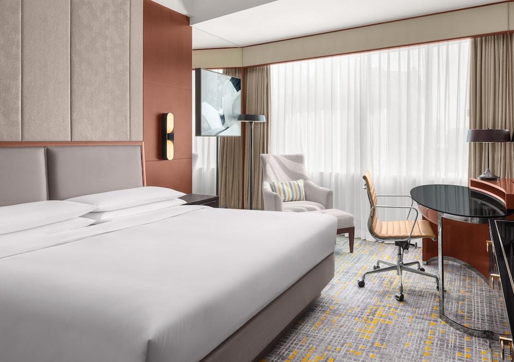 Shanghai Marriott Hotel City Centre Room Type - Deluxe King or Twin Room
