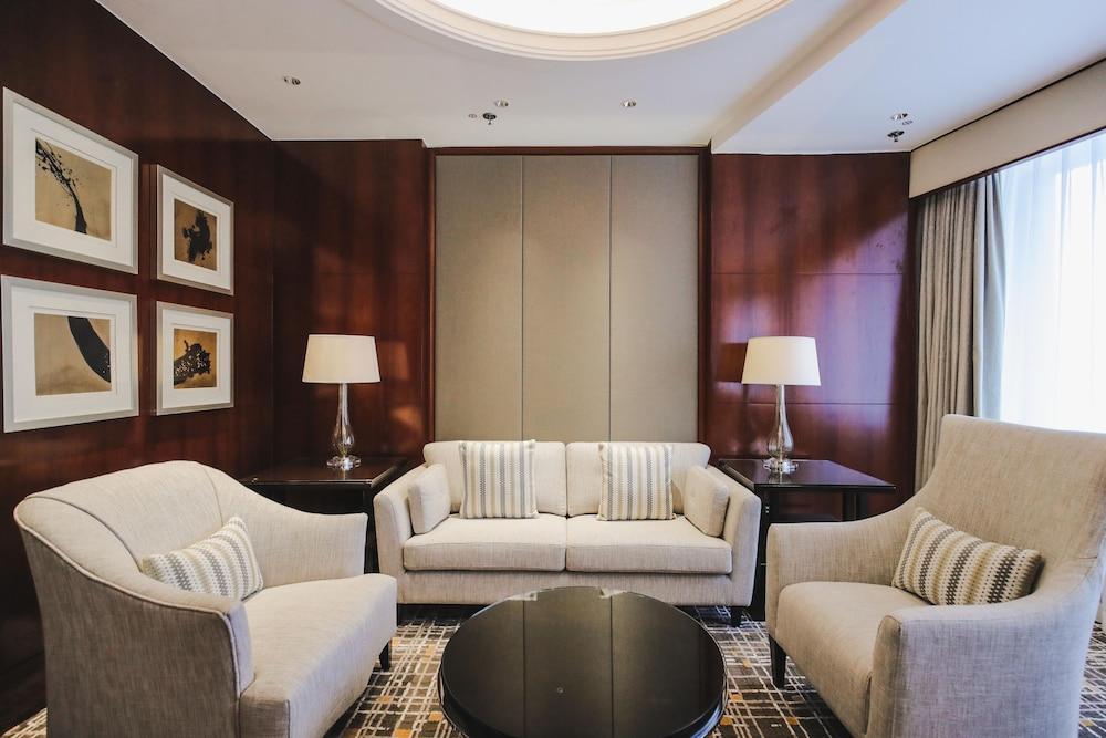 Shanghai Marriott Hotel City Centre Room Type - Family Suite