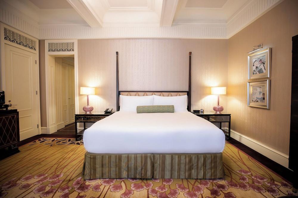 Fairmont Peace Hotel on the Bund Room Type - Deluxe Room, 1 King Bed, Non Smoking