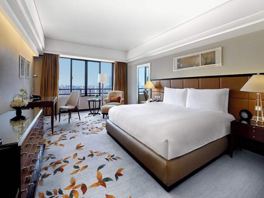 The Portman Ritz-Carlton, Shanghai Room Type - Deluxe City View - King