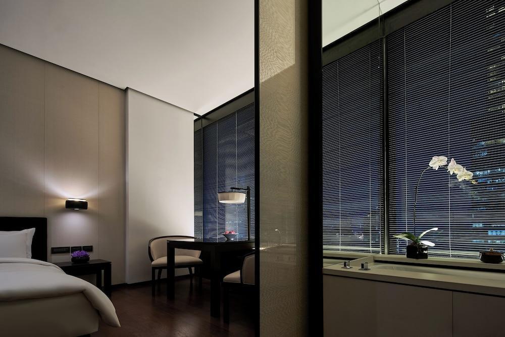 The PuLi Shanghai Room Type - Deluxe Room, 1 King Bed
