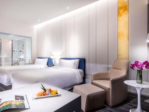 Grand Mercure Shanghai Century Park Hotel Room Type - Executive Double Room with Two Double Beds and Lounge Access