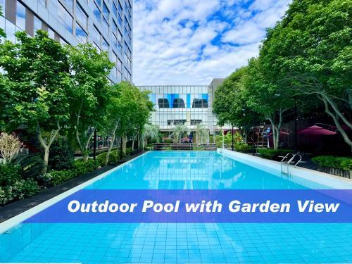 Grand Mercure Shanghai Century Park Hotel - Tap to explore photos