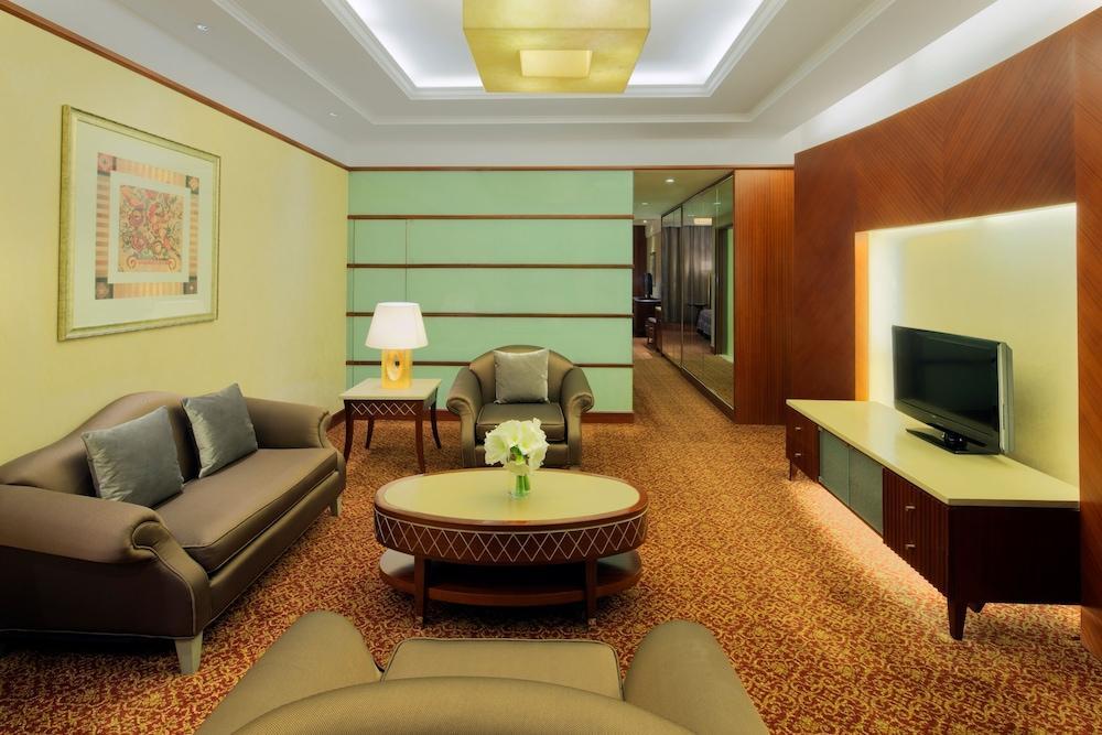 Radisson Blu Hotel Shanghai New World Room Type - Deluxe Suite (Business Class)