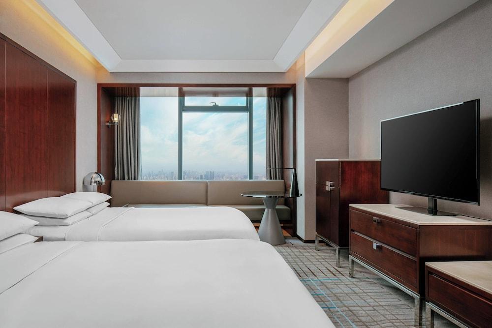 Renaissance Shanghai Zhongshan Park Room Type - 2 Double Beds, City View, High Floor - 40th and above, Guest Room Renaissance Shanghai Zhongshan Park Room Type - 2 Double Beds, City View, High Floor - 40th and above, Guest Room