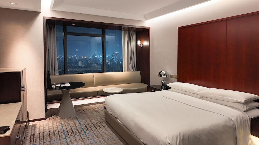 Renaissance Shanghai Zhongshan Park Room Type - Room, 1 King Bed (View)
