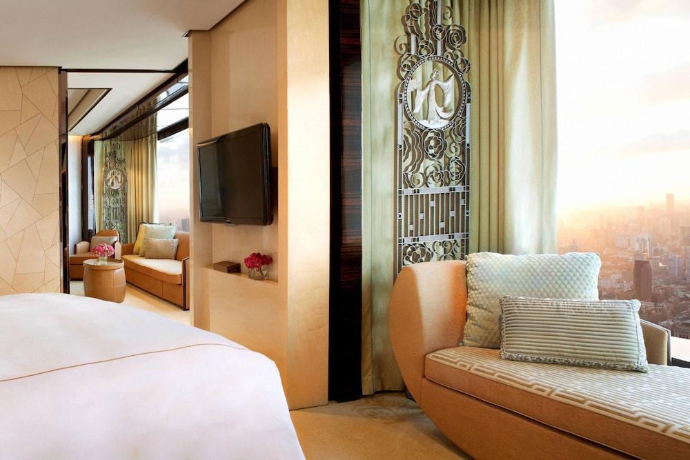 The Ritz-Carlton Shanghai, Pudong Room Type - Panoramic Suite, 1 Bedroom