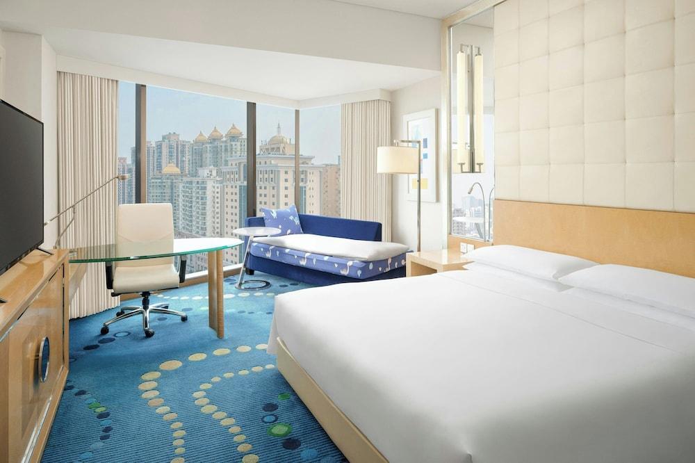 Renaissance Shanghai Yu Garden Hotel by Marriott Room Type - Premier Couch Room