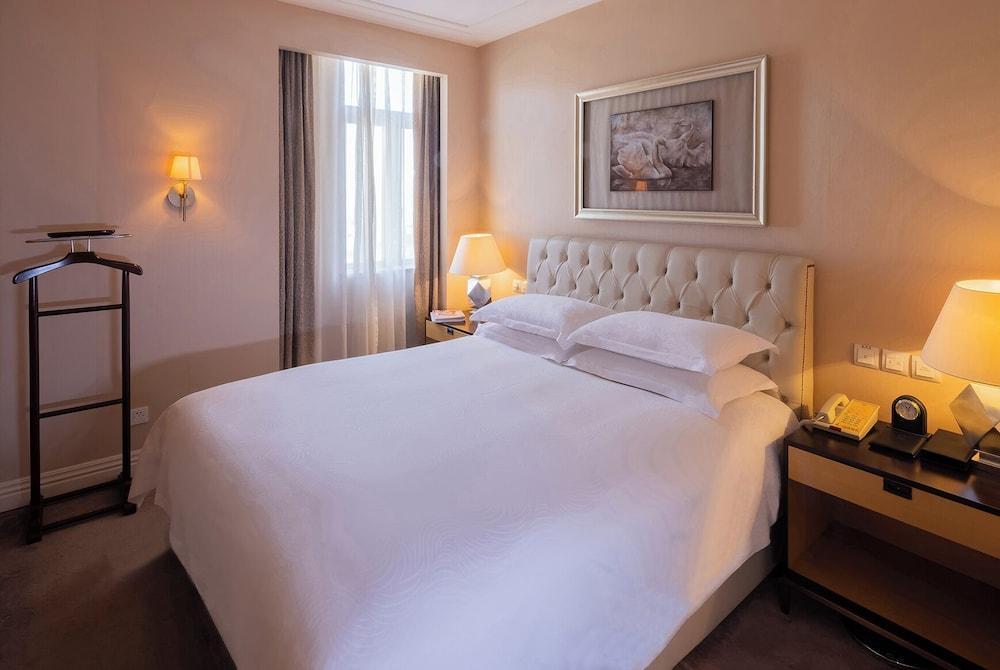 Broadway Mansions Hotel - On the Bund Room Type - Suite, City View