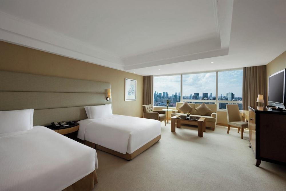 DoubleTree by Hilton Hotel Shanghai - Pudong Room Type - Deluxe Room, 2 Twin Beds, City View