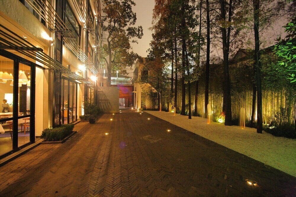 URBN Boutique Shanghai - Tap to explore photos