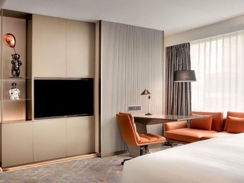 Pullman Shanghai Central-in XinTianDi & Yu Garden Area Room Type - Executive King