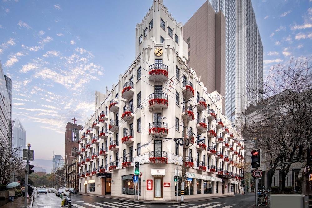 The Yangtze Boutique Shanghai - Tap to explore photos