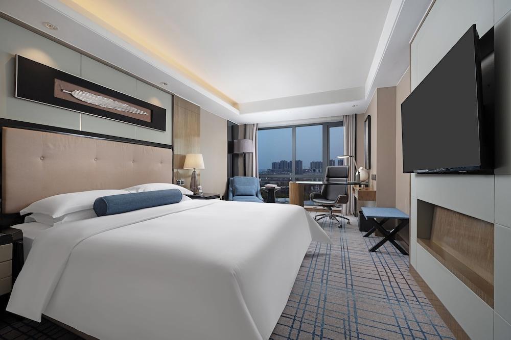 Pullman Shanghai Jing An Room Type - Deluxe Room, 1 King Bed