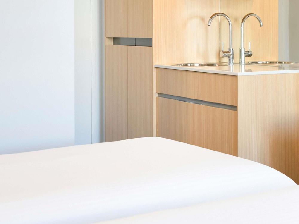 Mercure Sydney Manly Warringah - Tap to explore photos