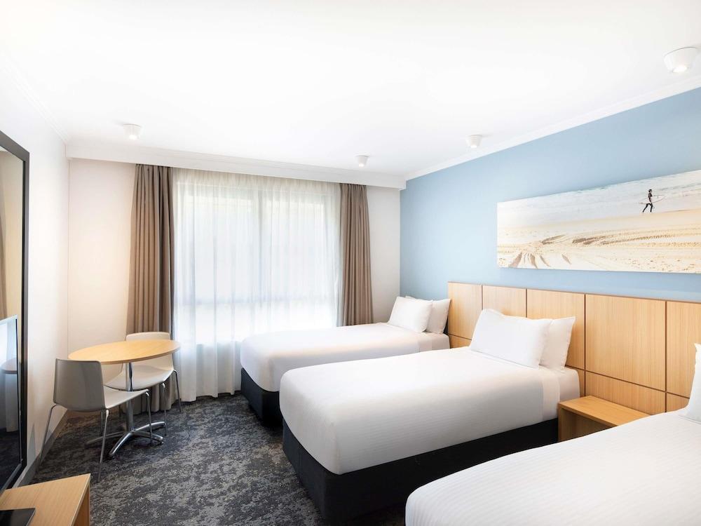 Mercure Sydney Manly Warringah Room Type - Standard Triple Room, 3 Twin Beds Mercure Sydney Manly Warringah Room Type - Standard Triple Room, 3 Twin Beds
