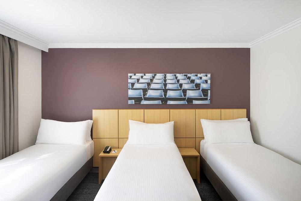 Mercure Sydney Blacktown - Tap to explore photos