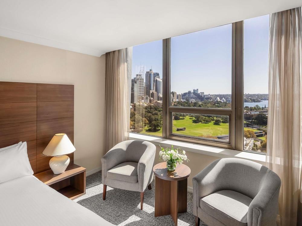 The Sydney Boulevard Hotel Room Type - Deluxe Room, 1 King Bed, Harbor View
